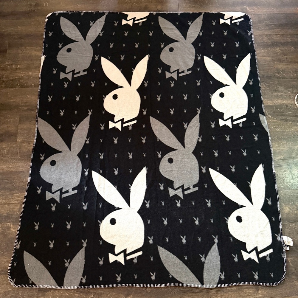 Playboy monogram blanket